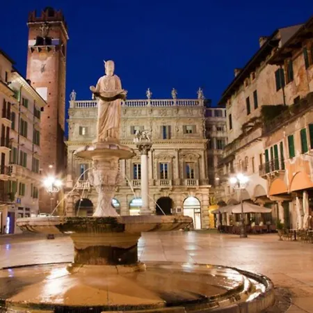 Attico Esclusivo Piazza Delle Erbe - Santa Anastasia Verona