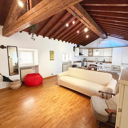 Appartement Attico Esclusivo Piazza Delle Erbe - Santa Anastasia