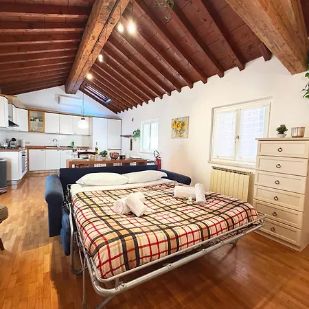 Attico Esclusivo Piazza Delle Erbe - Santa Anastasia Appartement Vérone